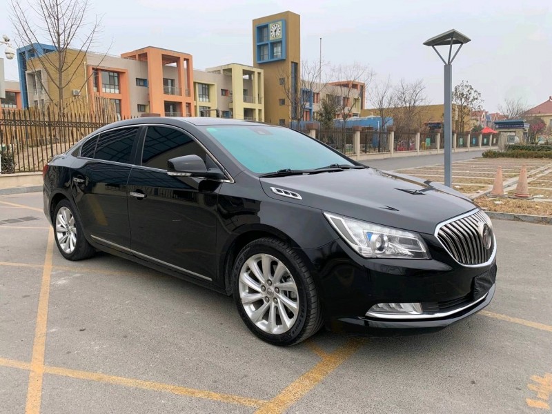 青岛13年别克君越3