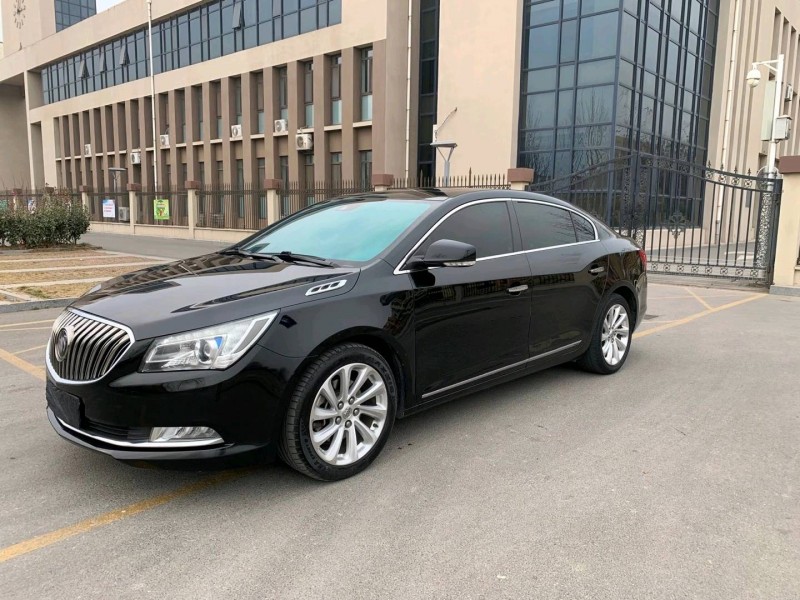 青岛13年别克君越2