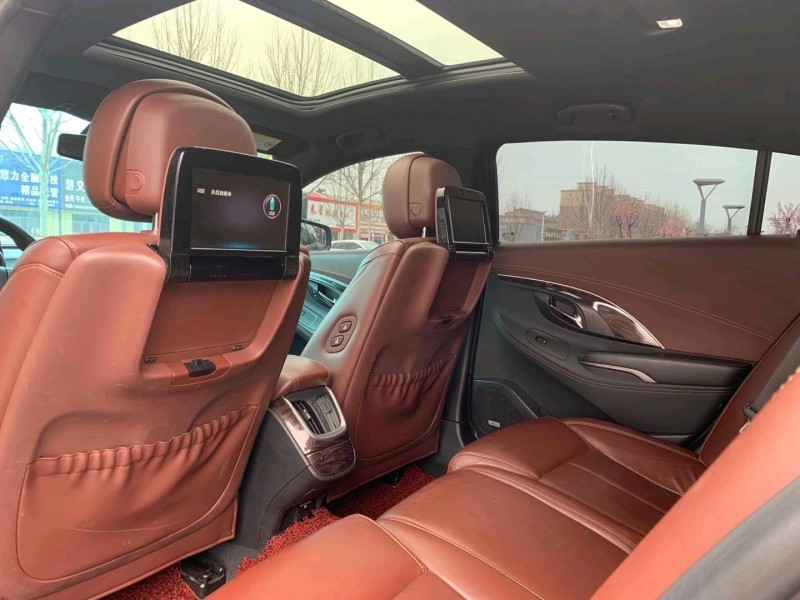 青岛13年别克君越8