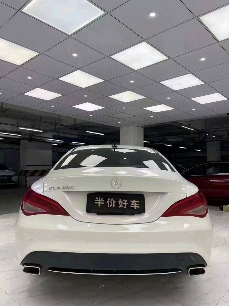 成都16年奔馳CLA5