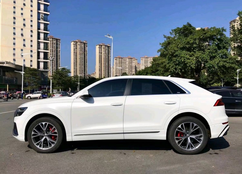 廣州20年奧迪Q86