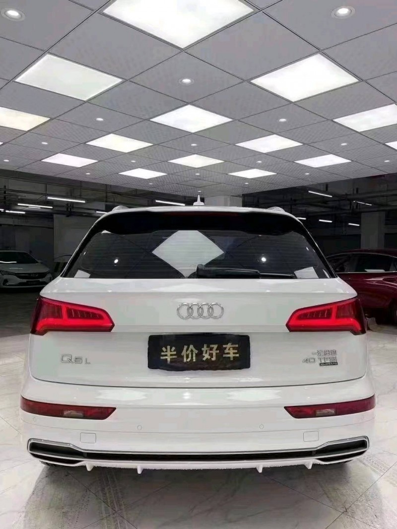 成都19年奧迪Q55