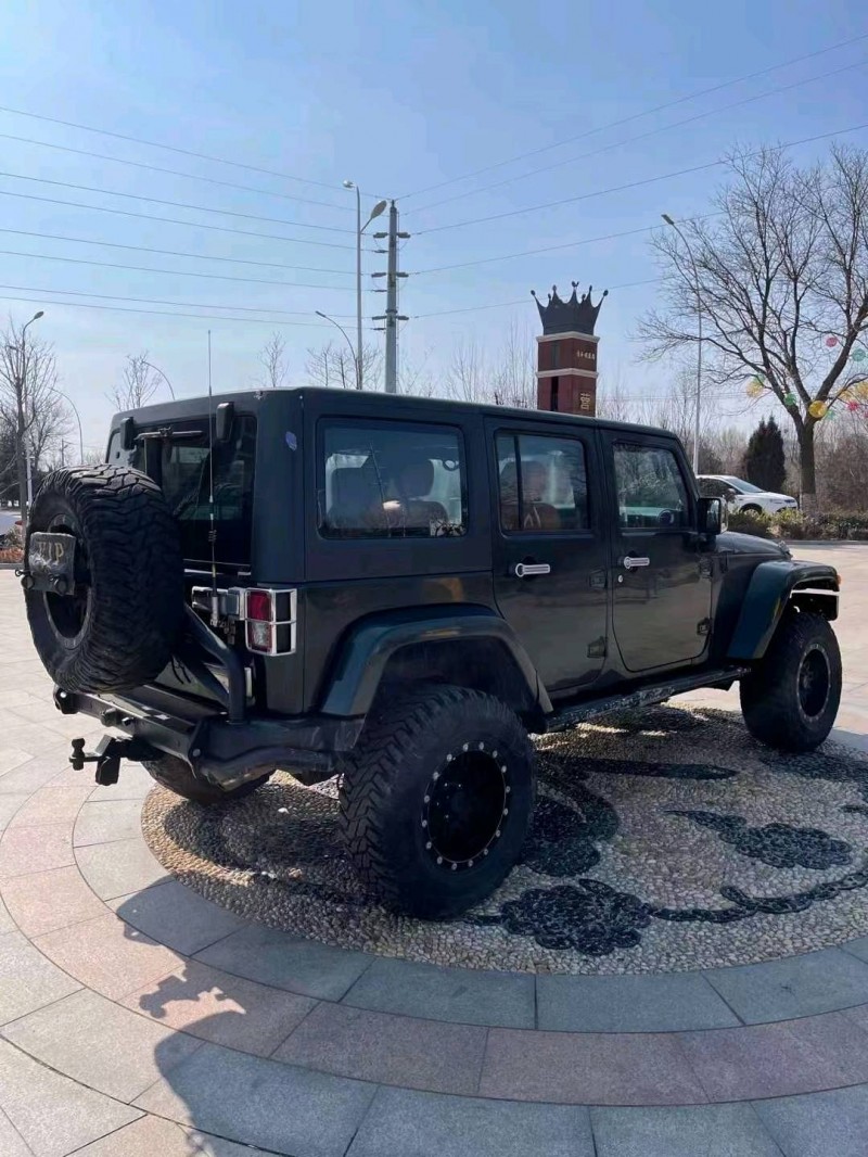 煙臺11年Jeep牧馬人5