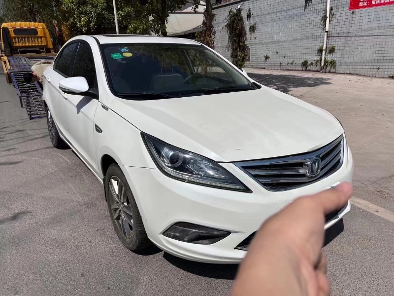 重慶17年長安汽車逸動4