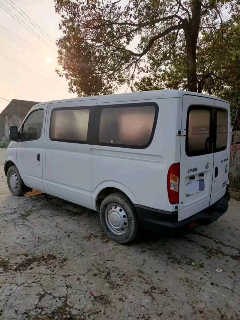 杭州17年大通V808