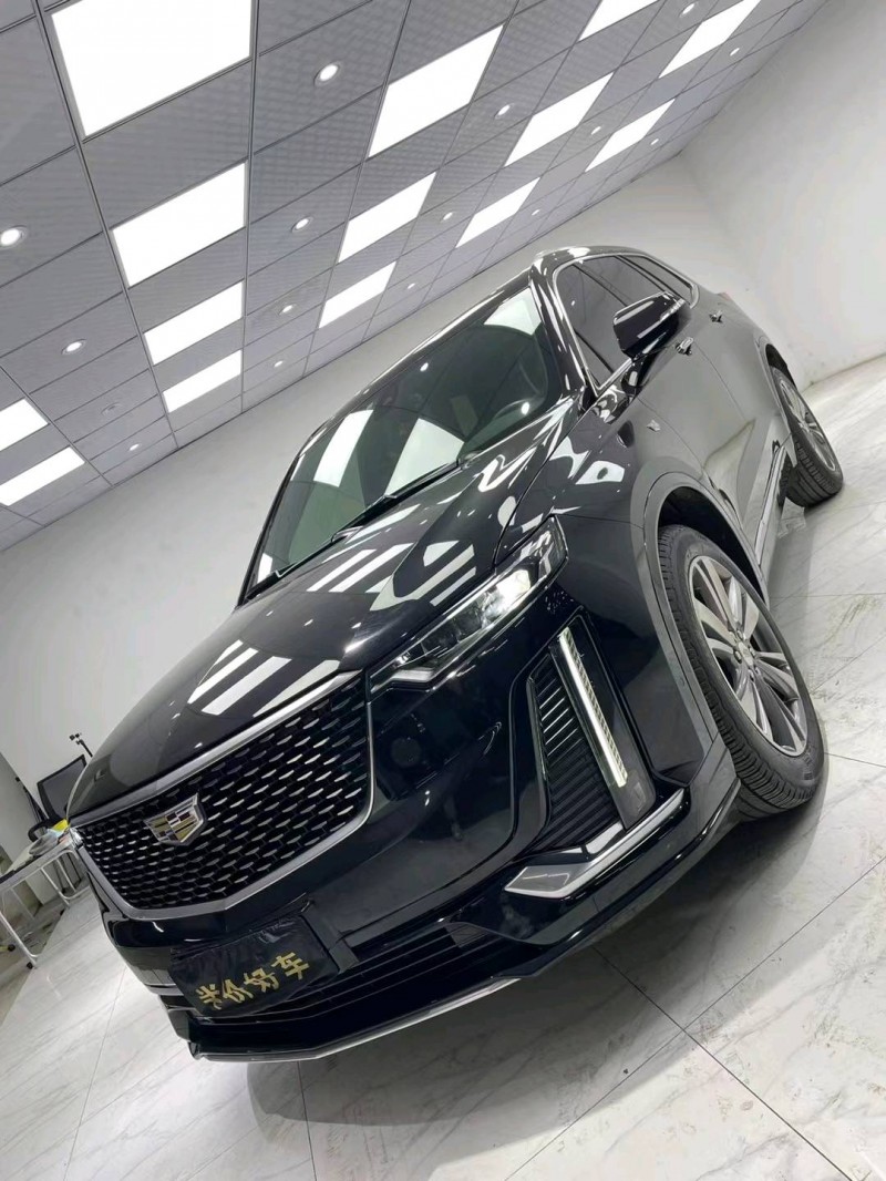 成都20年凱迪拉克XT62