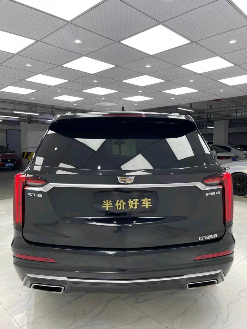 成都20年凱迪拉克XT65