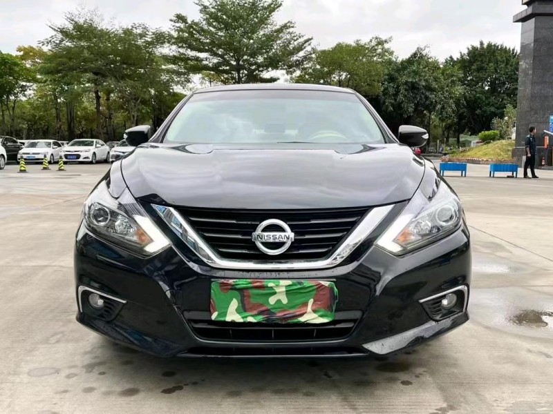 東莞17年日產天籟1