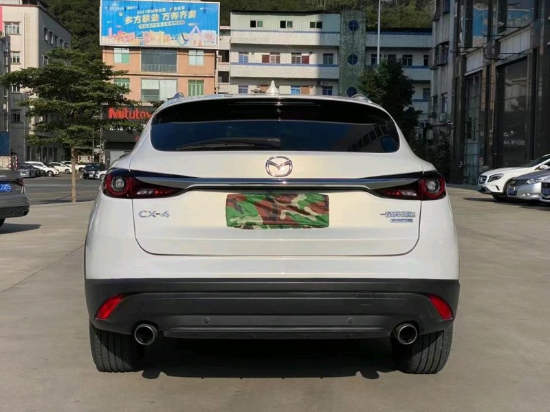 東莞20年馬自達CX-48