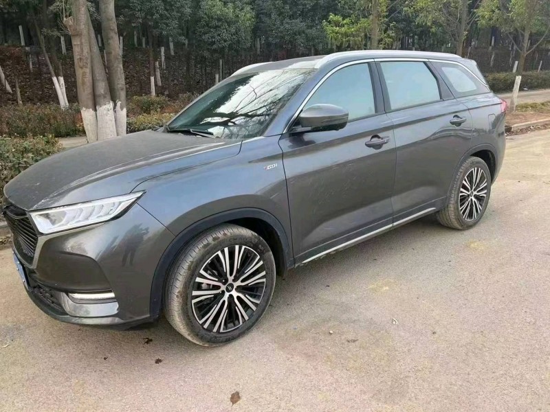 麗江21年長安汽車歐尚2