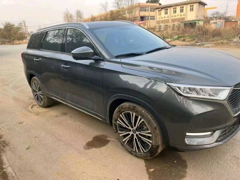 麗江21年長安汽車歐尚3