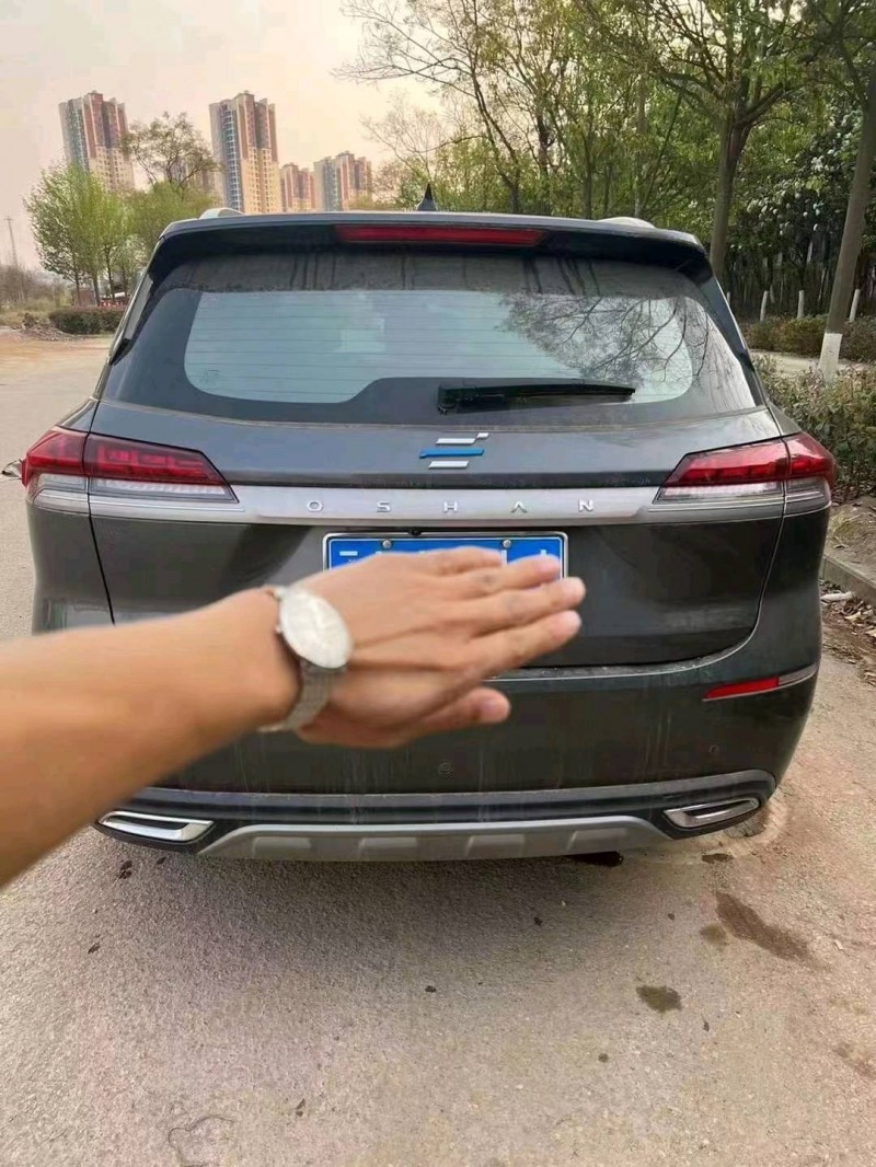 麗江21年長安汽車歐尚5