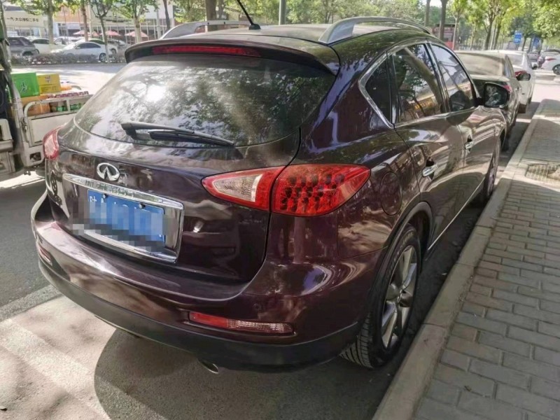 延安13年英菲尼迪QX505