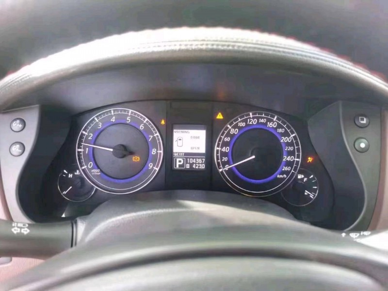 延安13年英菲尼迪QX502