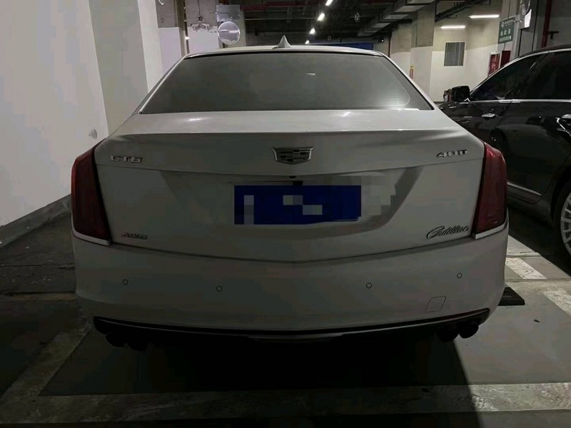 黔西南18年凱迪拉克CT66
