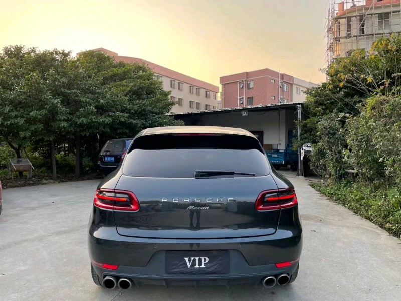 佛山18年保時捷Macan1
