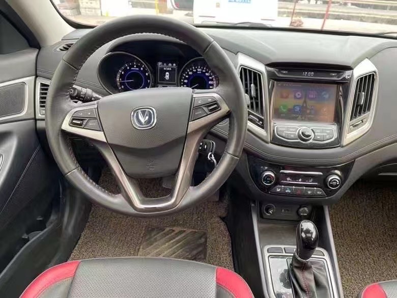 潮州19年長安汽車逸動2