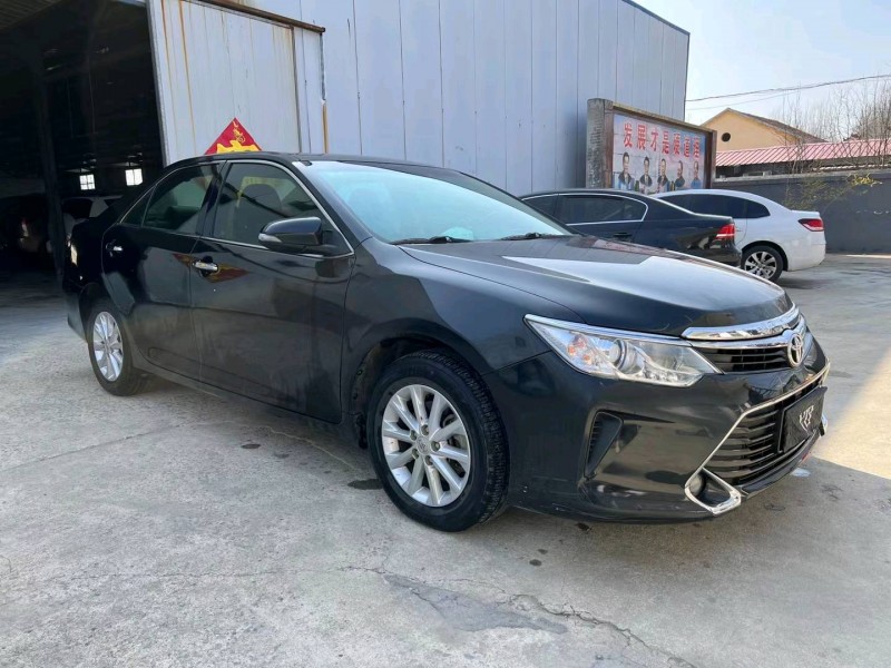 济宁16年丰田凯美瑞8