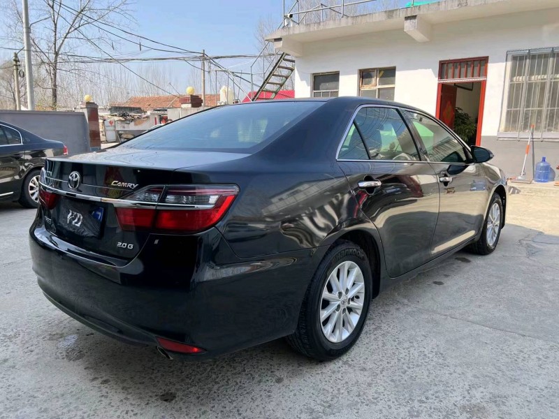 济宁16年丰田凯美瑞1