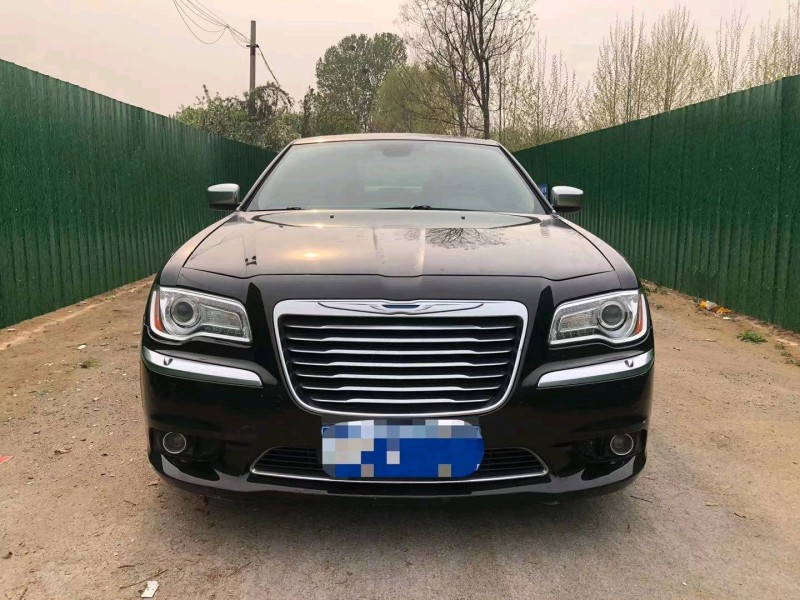 濟寧13年克萊斯勒300C1
