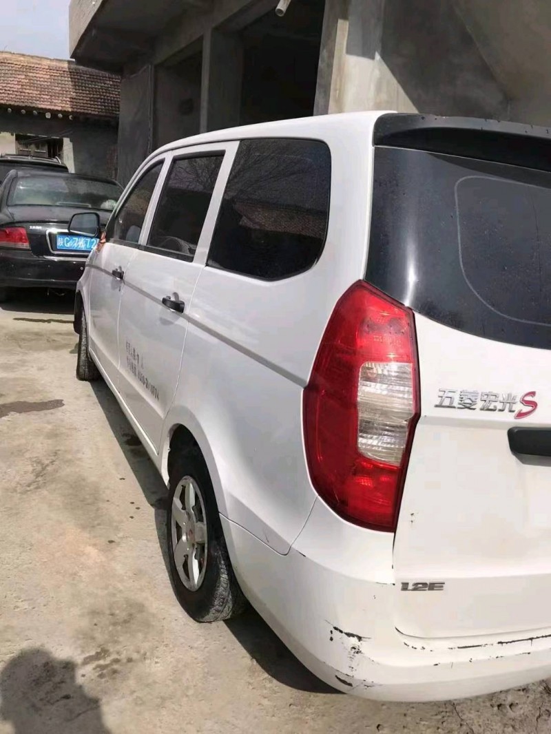 北京19年五菱汽車宏光S34