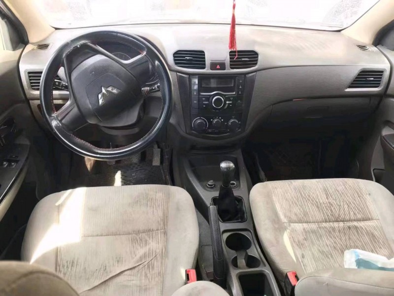 北京19年五菱汽車宏光S37