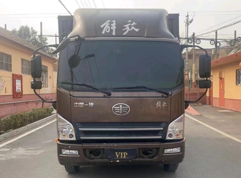 青島21年解放解放卡車1