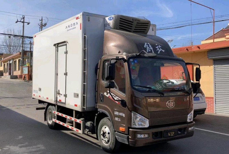 青島20年解放解放卡車2