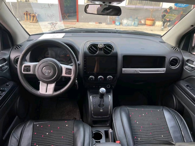 濟寧15年Jeep指南者5
