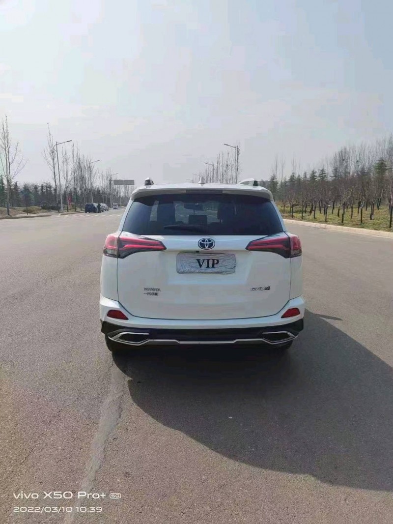 新鄉18年豐田RAV47