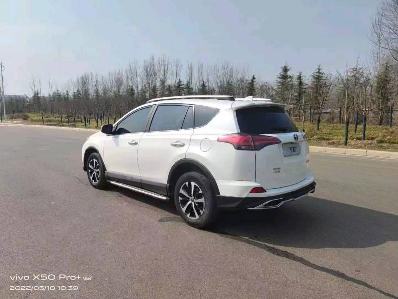 新鄉18年豐田RAV49