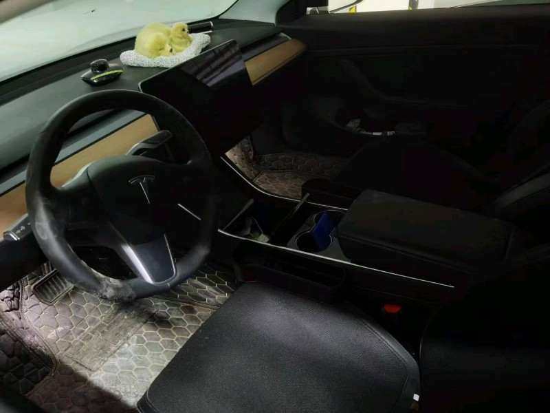 漢中20年特斯拉MODEL 37