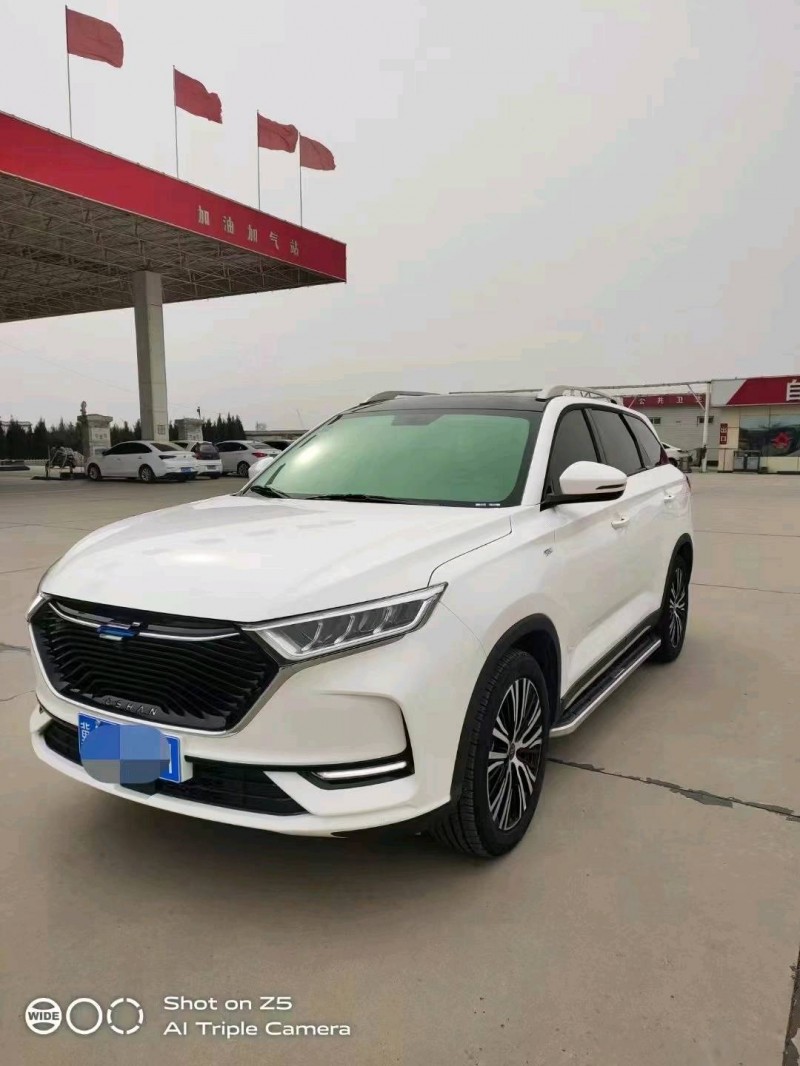 保定20年長安汽車歐尚2