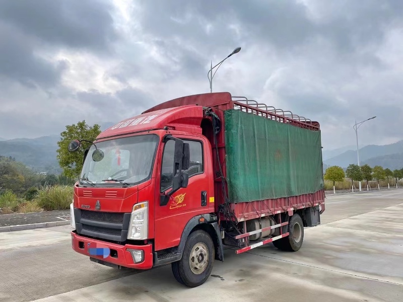 廈門20年卡車系列重汽豪沃2