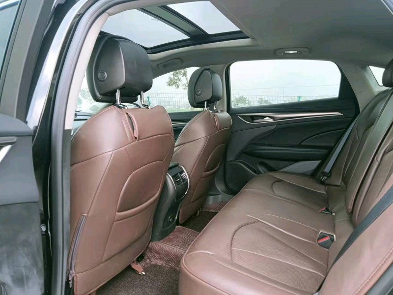 徐州20年别克君越5