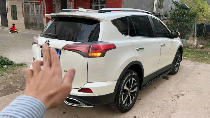 萍鄉17年豐田RAV4榮放8