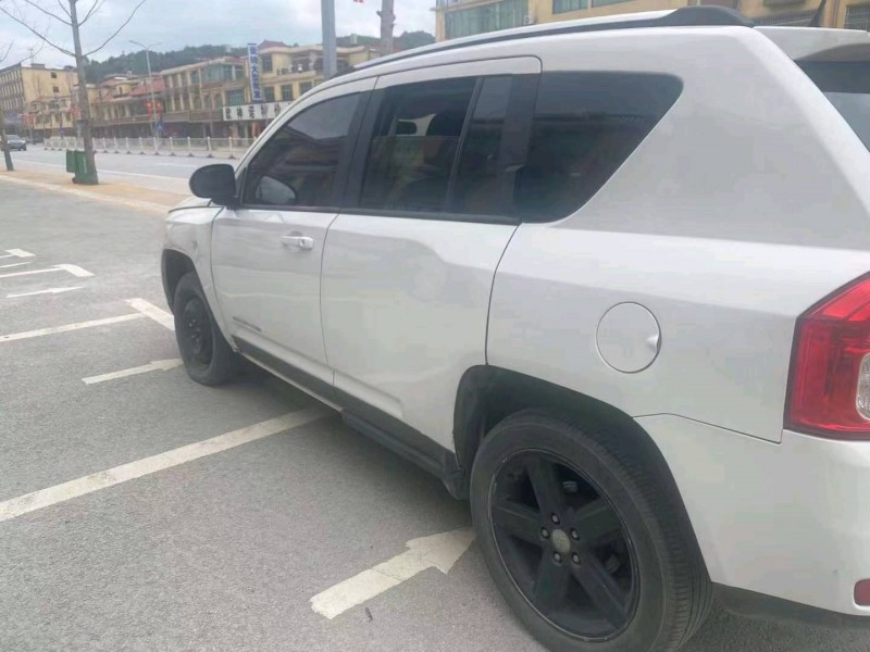 吉安12年Jeep指南者4