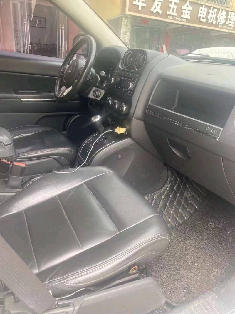 吉安12年Jeep指南者6