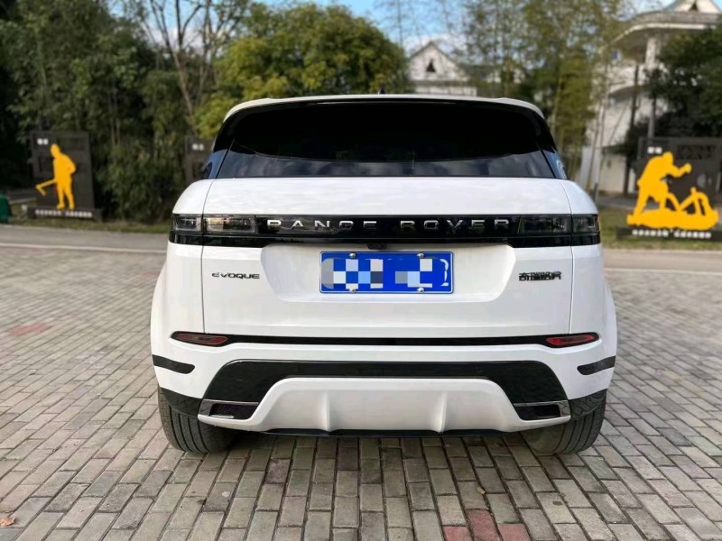 吉安22年路虎極光7