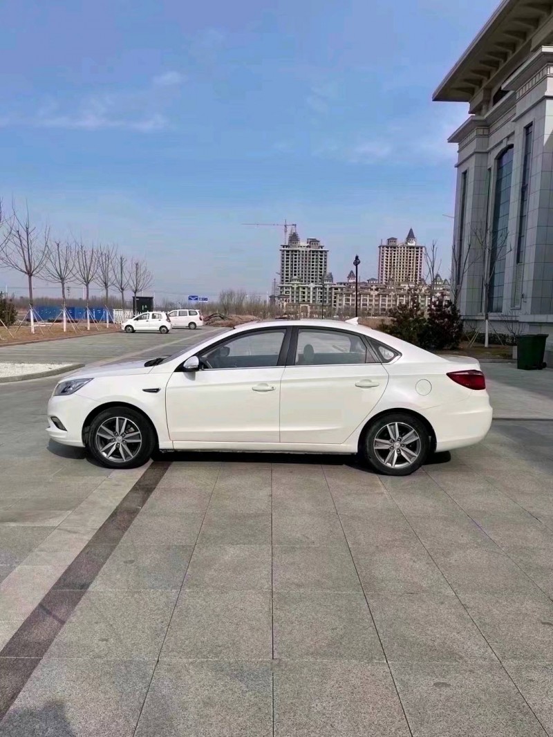 滄州16年長安汽車逸動7