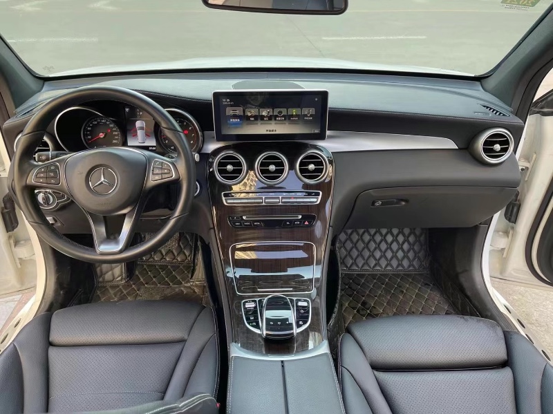 北京19年奔驰GLC2