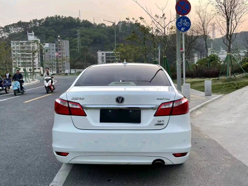廣州14年長安汽車睿騁4