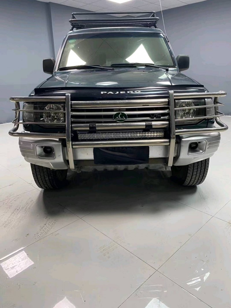 成都13年獵豹汽車黑金剛1