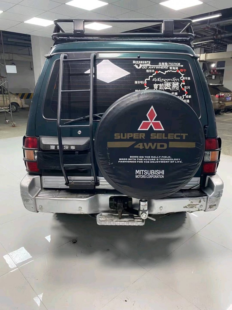 成都13年獵豹汽車黑金剛6