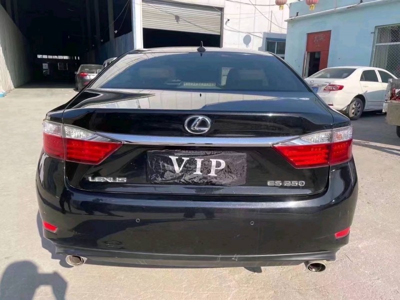 北京13年雷克萨斯ES9