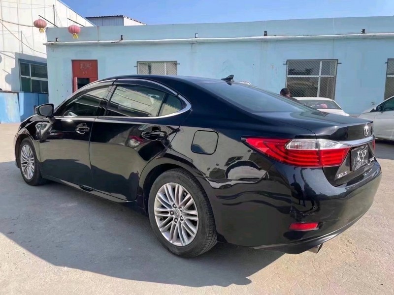 北京13年雷克萨斯ES7