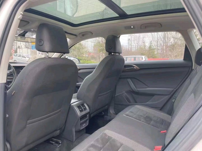 枣庄20年大众途岳8