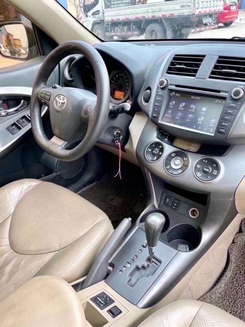嘉興12年豐田RAV49