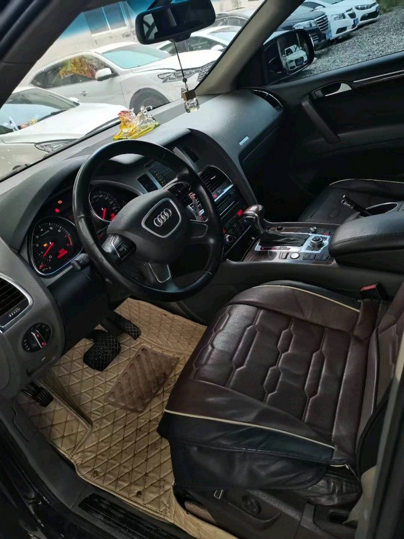 保定13年奥迪Q75