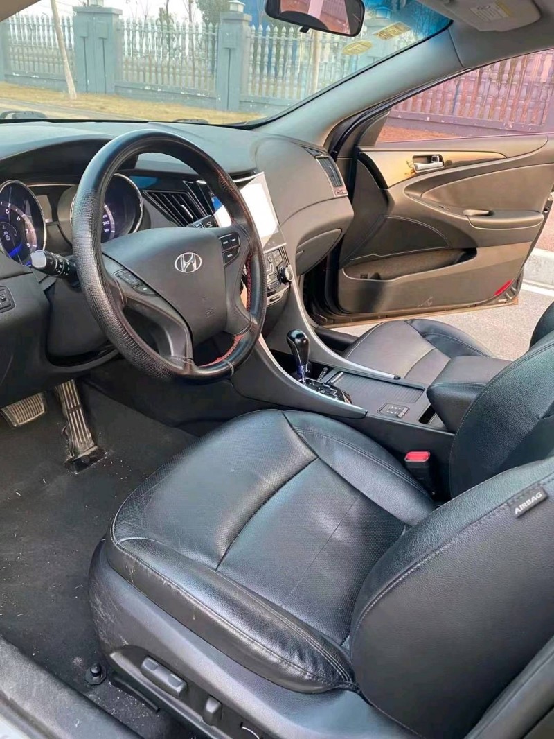 北京16年现代索纳塔八6